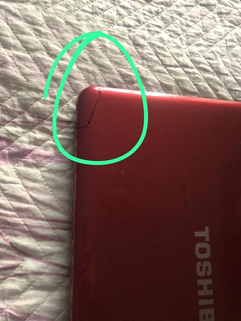 TEMİZ TOSHİBA LAPTOP -240 GB SSD 4 GB RAM 1.5 GB EKRAN KARTI - 9
