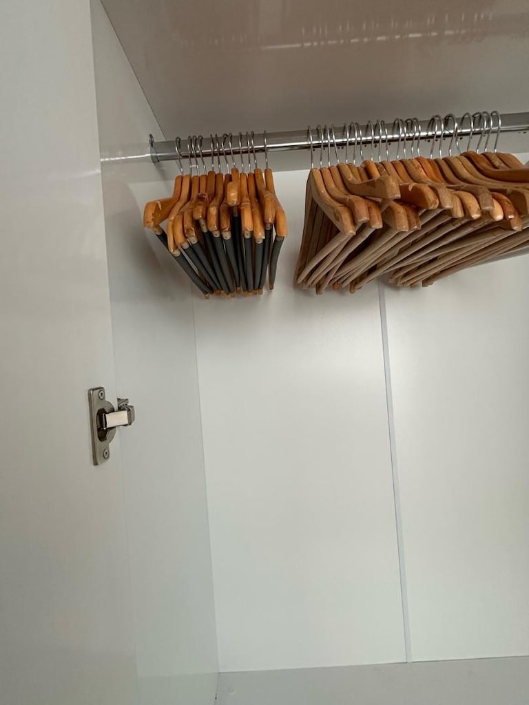 Ahşap Elbise Askısı - 5
