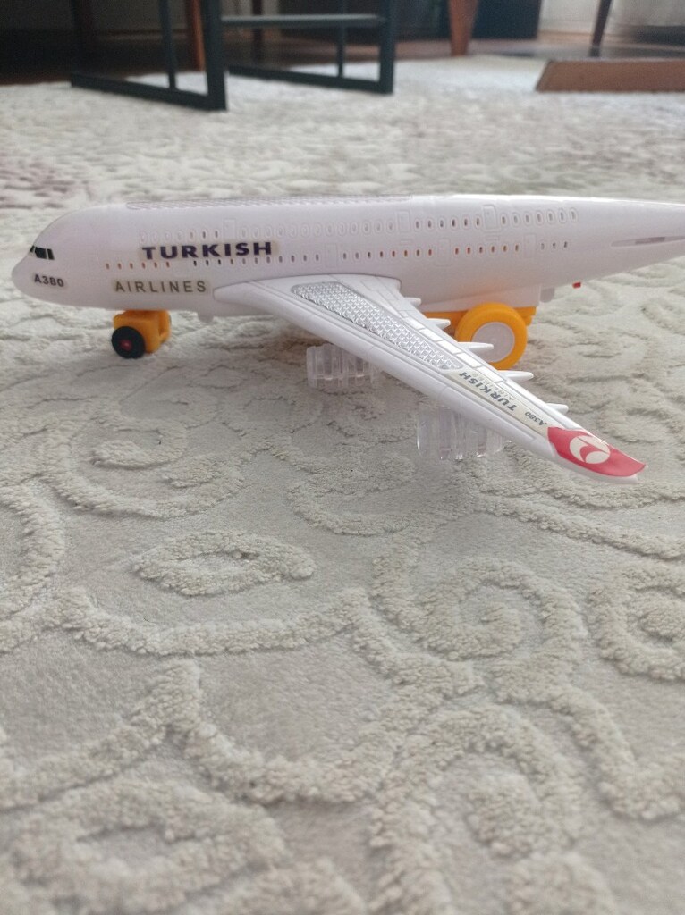 sesli ışıklı uçak - 2