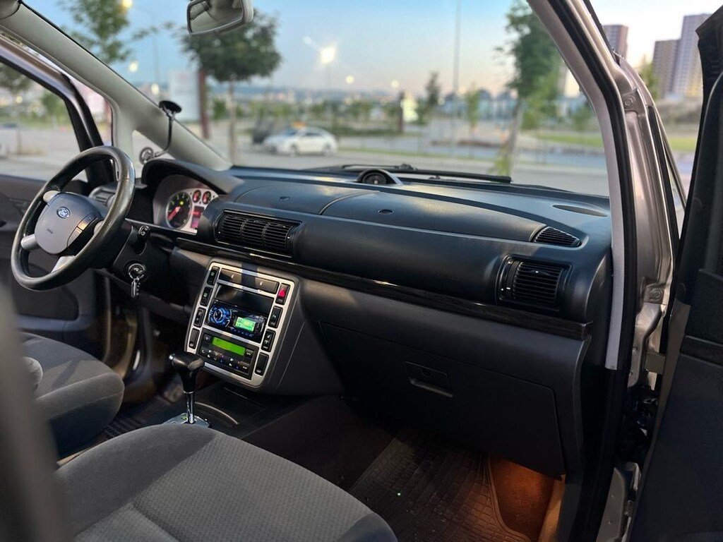 Ford Galaxy - 5