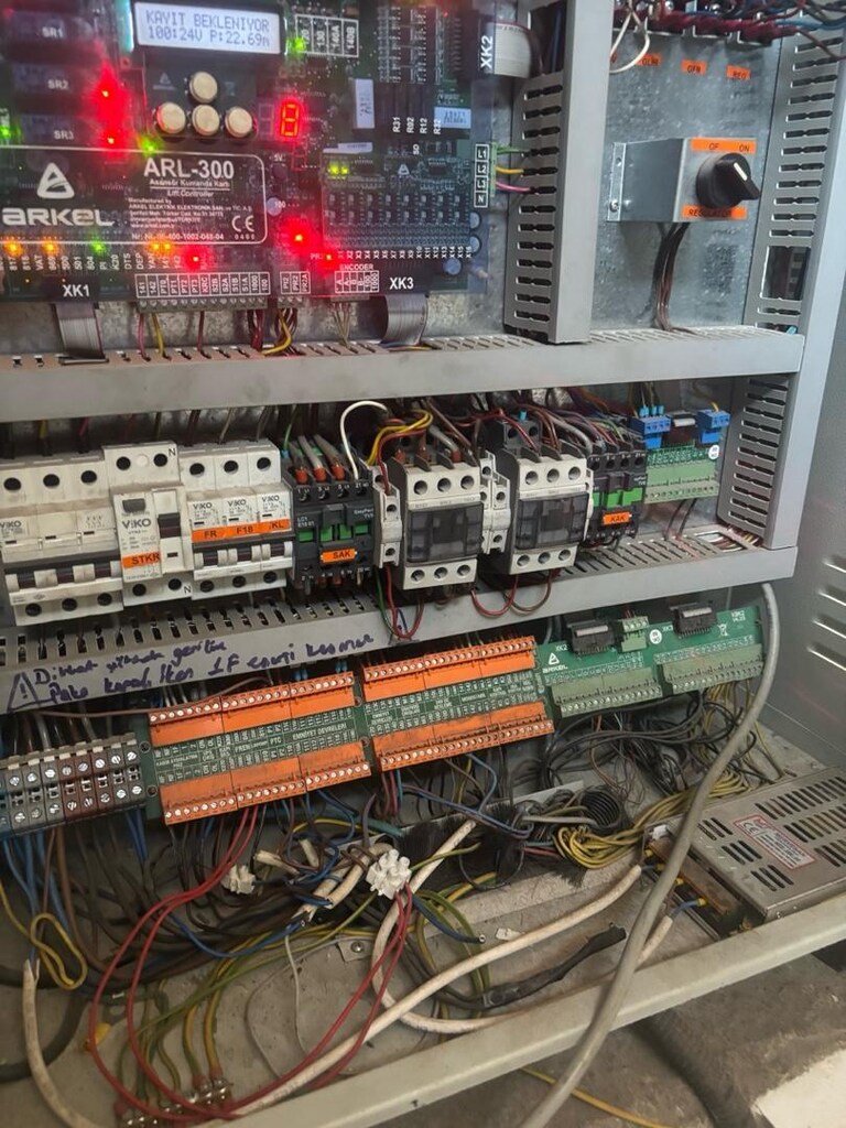 faal durumda arl 300 a drive serisi 7.5 kv takım - 3