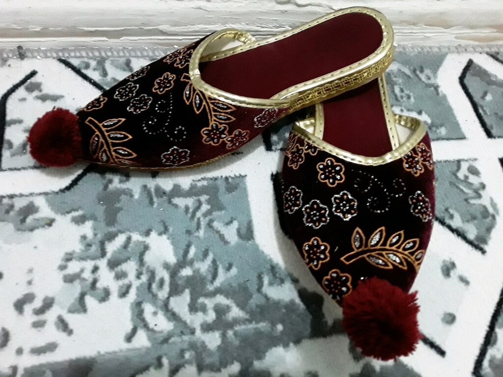 Kadife Ponponlu Bindallı Kına Terliği (36 numara) - 2