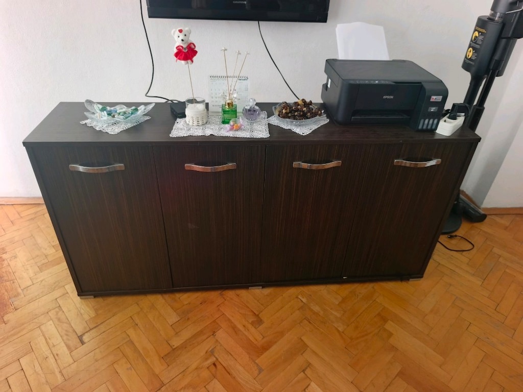Grundig 82 ekran Televizyon, uydu alıcısı ve tv sehpası konsol dolabı - 4