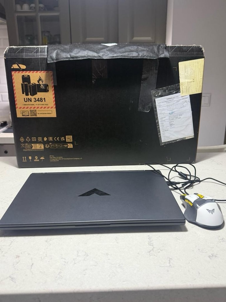 HP VİCTUS RTX4050 RYZEN İŞLEMCİ KUTULU TEMİZ TELEFON TAKASI DÜŞÜNÜLÜR - 4