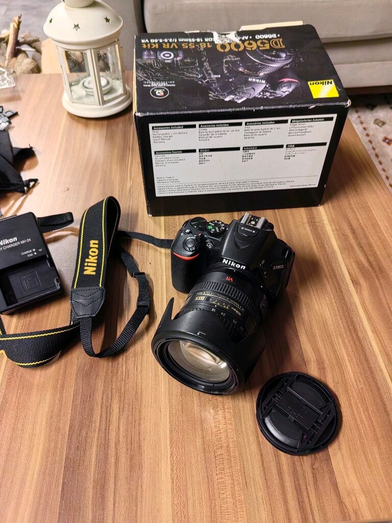 Nikon D5600 18-200mm vr - 2