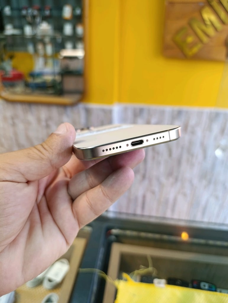 iPhone 16 pro max YD 256 GB - 2
