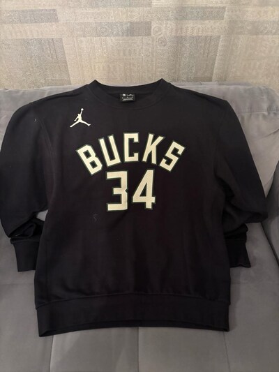 Nike sweatshirt