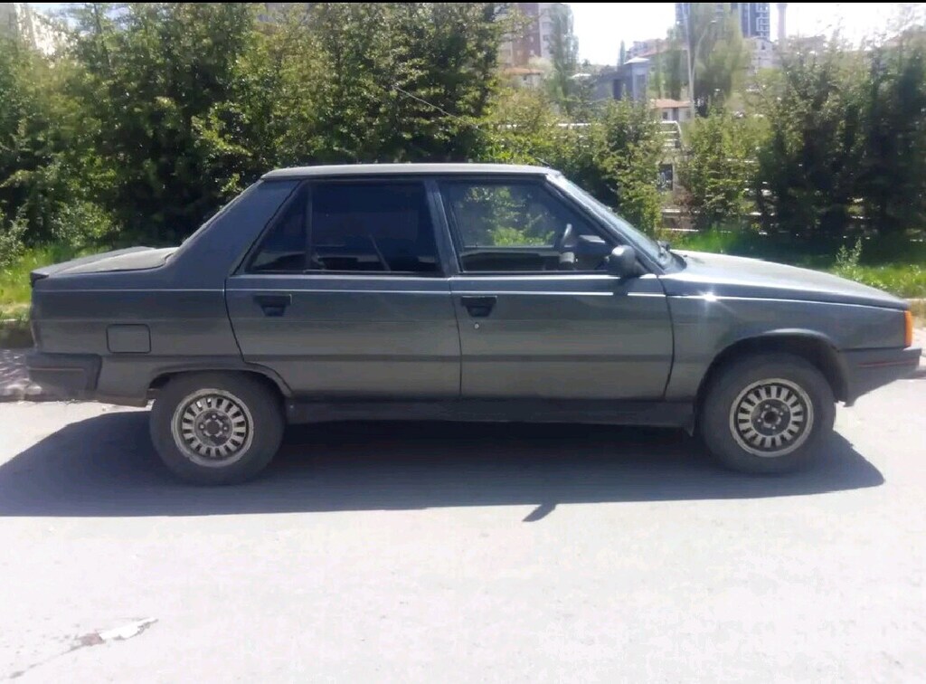 ACİLL SATILIK 95 RENAULT SPRİNG 1.4 - 9