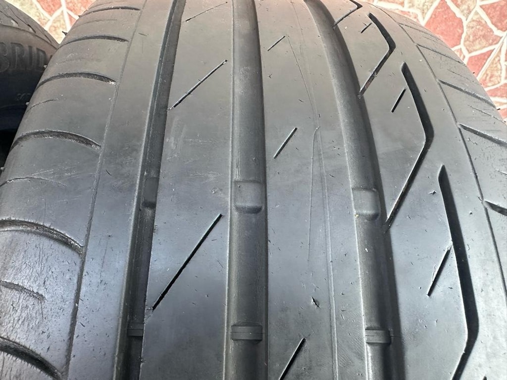225 50 17 BİRİDGESTONE T001 RFT PATLAMAYAN LASTIK SIFIR GİBİ. LASTİKLE - 9