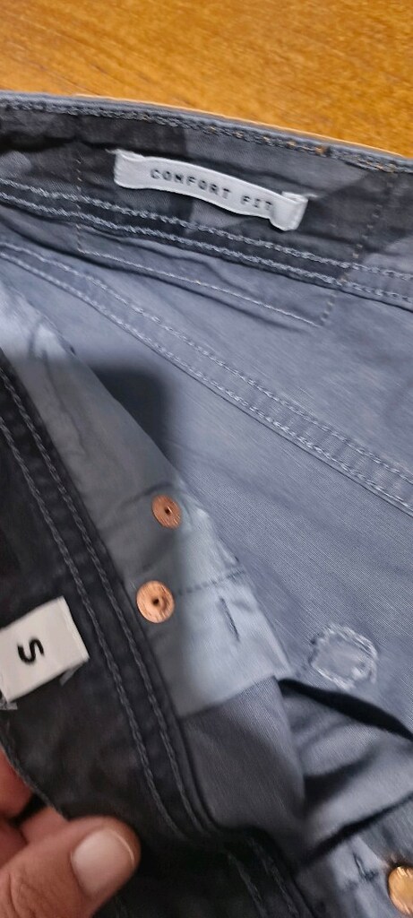 Jack Jones bermuda şort.. Eni yani beli ; Bir üst uçtan diğer üst uca — görsel 3/9