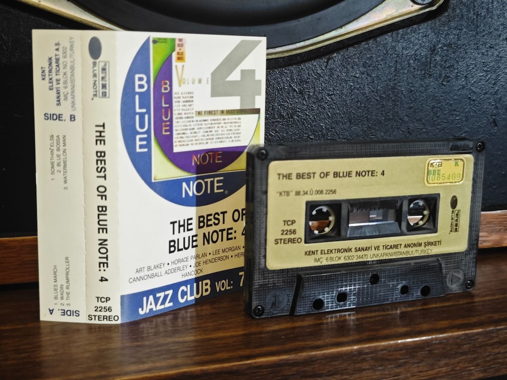 BEST OF BLUE NOTE VOL. 4 KASET (1998)