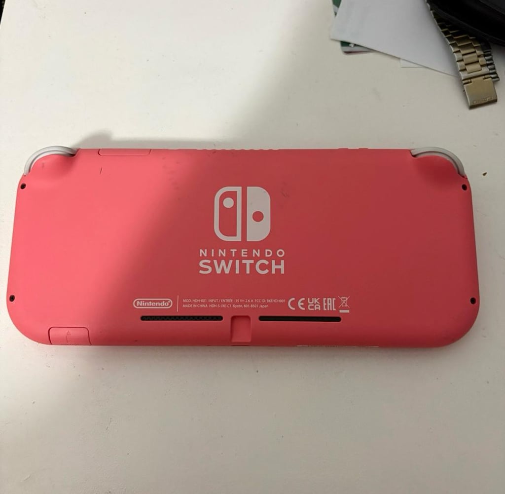 Nintendo Switch Lite - 4