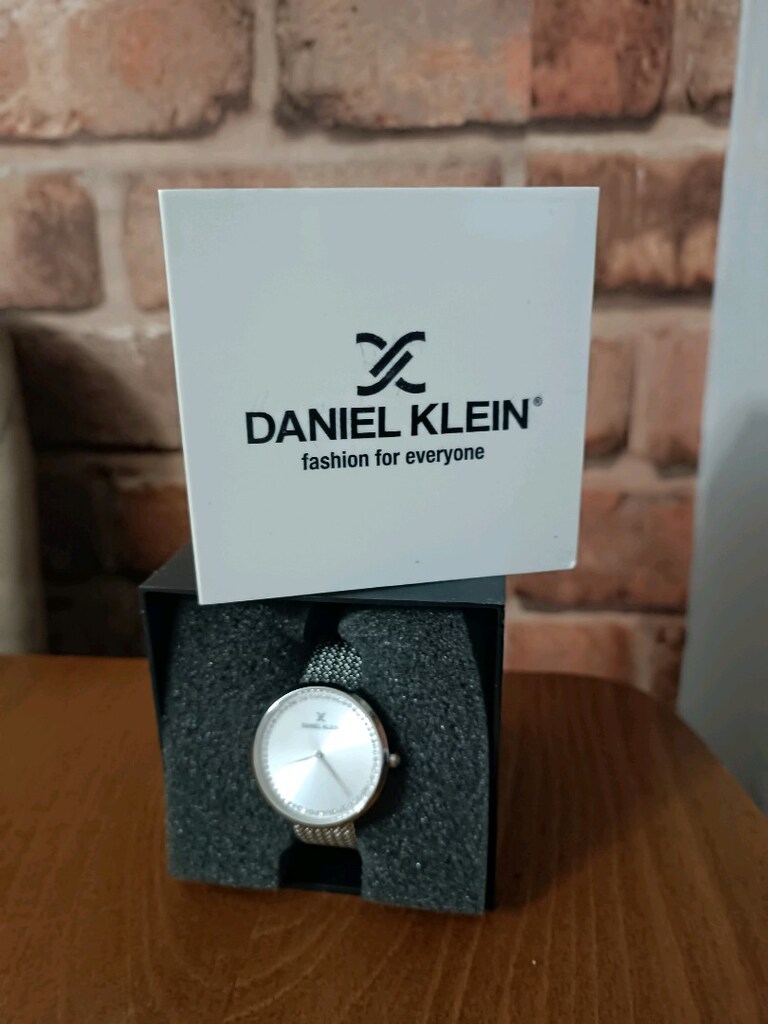 Daniel Klein sıfır ayarında bayan kol saati