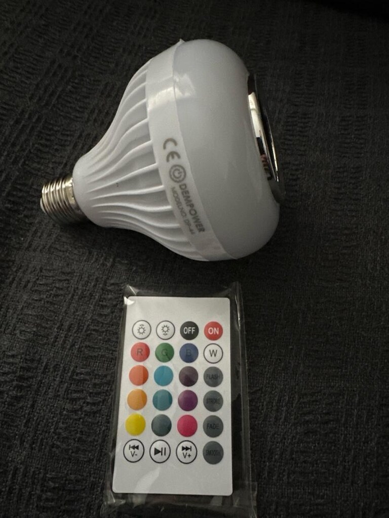 KUMANDALI BLUETOOTH HOPARLÖR LED AMPUL - 3