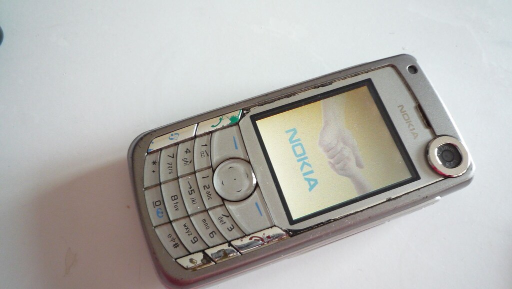 Nokia 6680 - 2