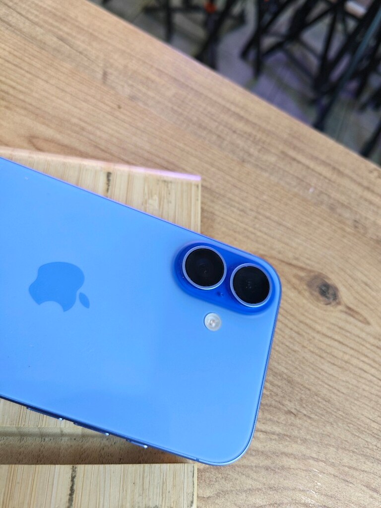 iPhone 16. - 11