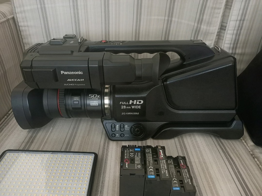 Panasonic AG-AC8 Omuz Kamerası Seti (Temiz, Aksesuarlı) - 3