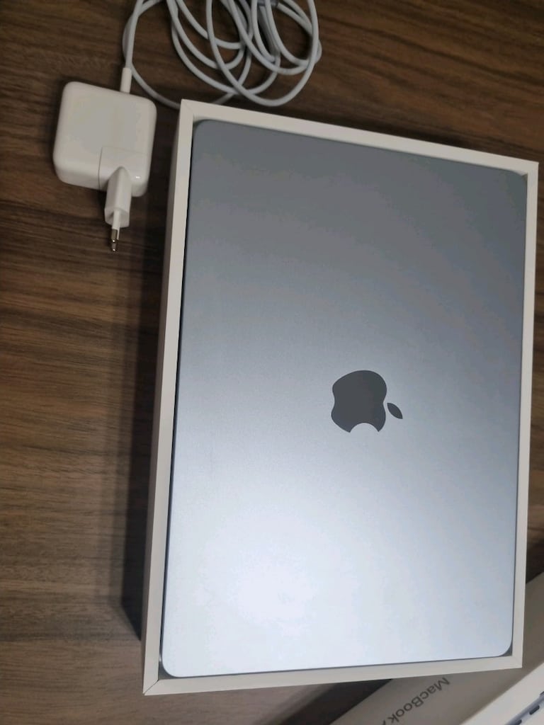 Apple MacBook Air M4 16GB / 256GB – Gök Mavisi - 6