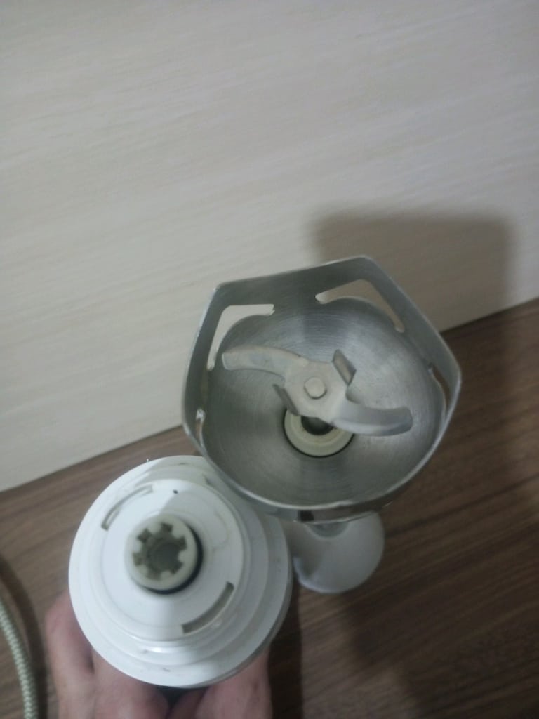 Philips Essence HR1357 300W - 4