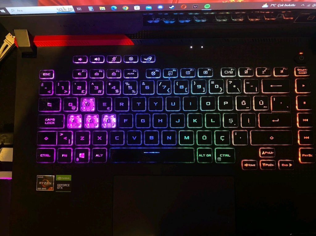 Asus rog strix oyun laptop - 2