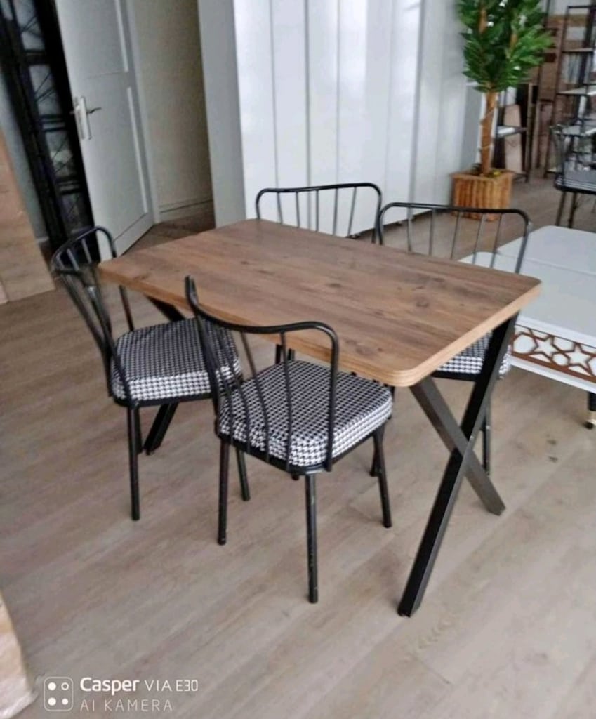Ahşap Yemek Masası ve Sandalyeler - 2