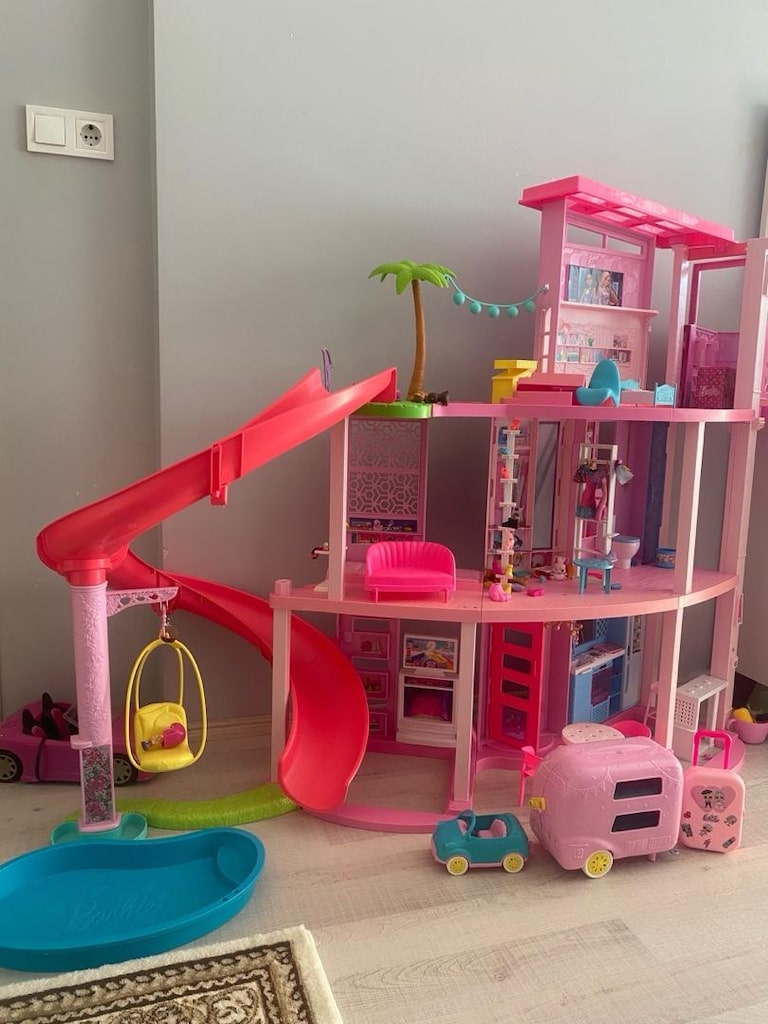 Barbie’nin rüya evi ve Chelsea’nin karavanı