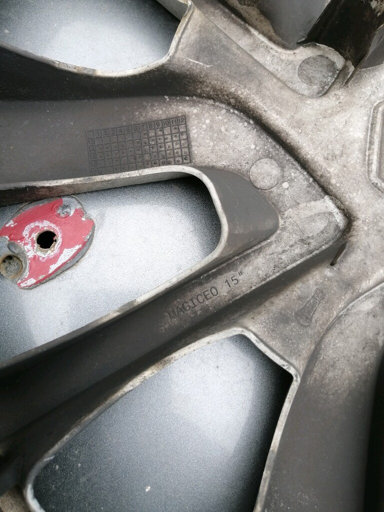 Renault 15 jant kapağı 2ci el tek adet farklı kapaklar var ilanıma bak - 5