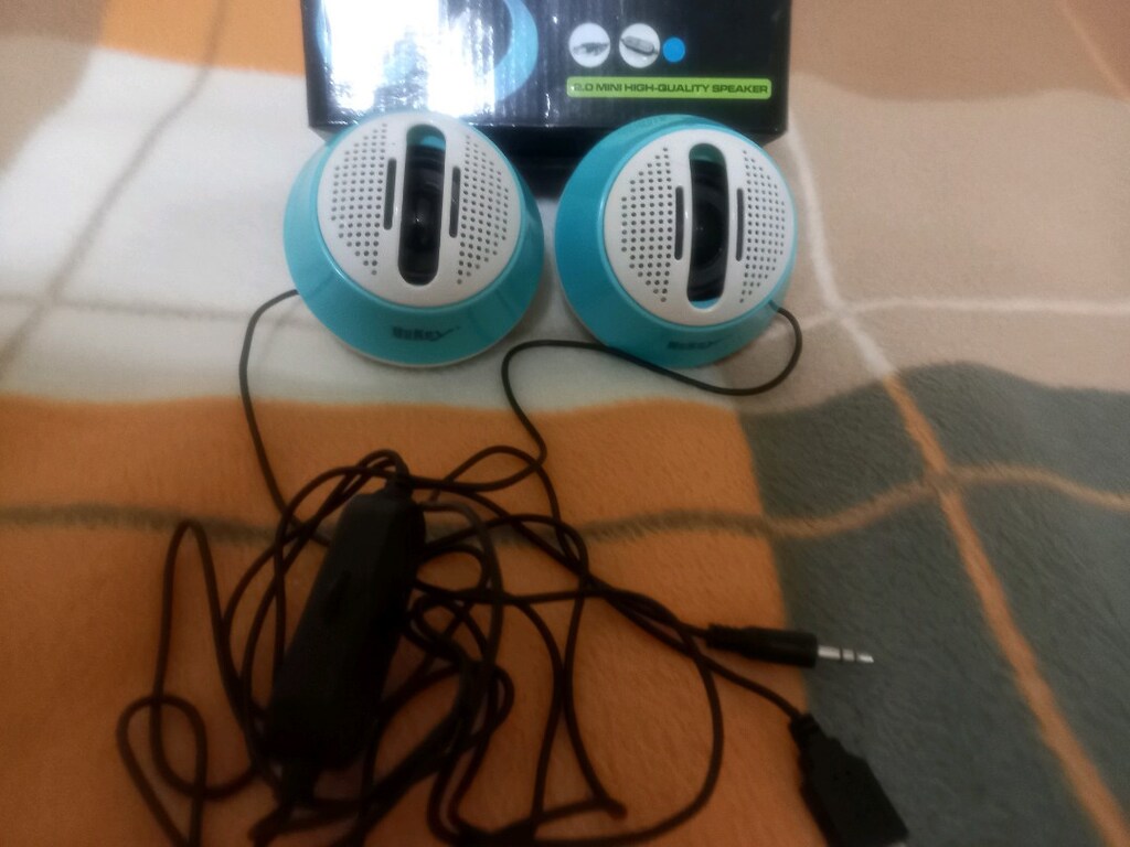 sıfır kutusunda usb fişli hoparlör - 2