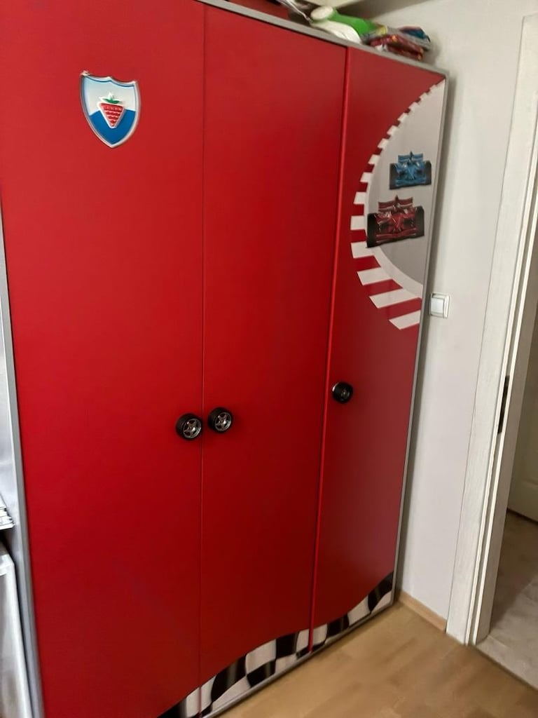 çilek marka 3 kapaklı dolap - 3
