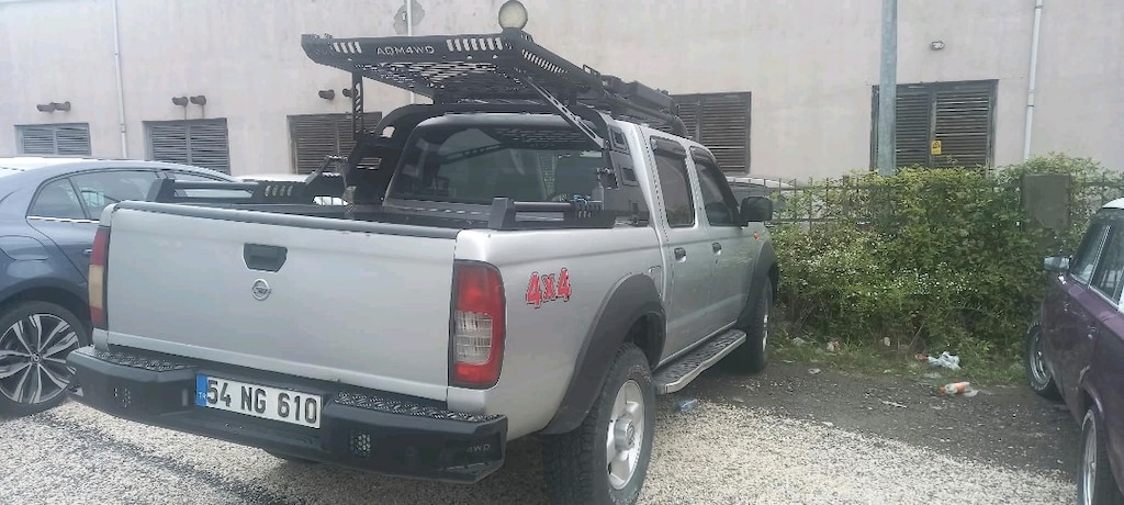 Nissan skystar 4x4 2011 - 4