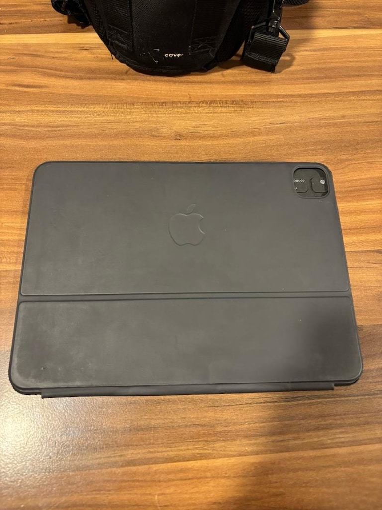Apple İpad A2038 Smart Keyboard Folio - 4