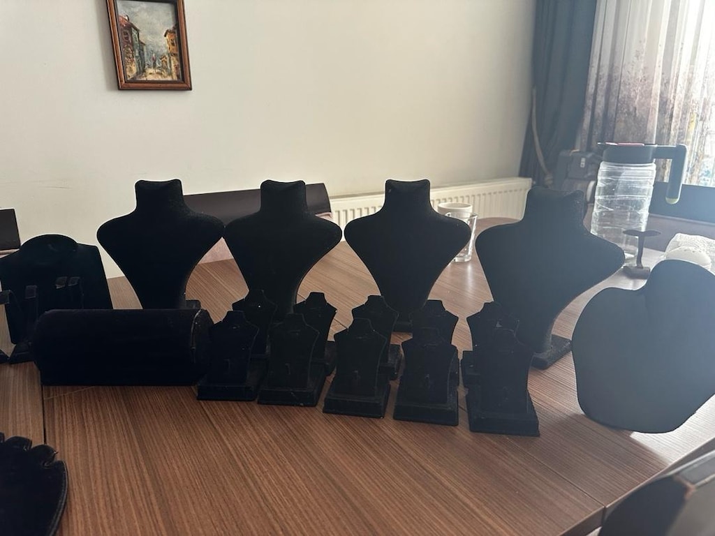 Kuyumcu / Takı Mağazası Vitrin Teşhir Ekipmanları – 144 Parça Komple S - 5