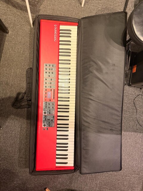 Nord Piyano 5