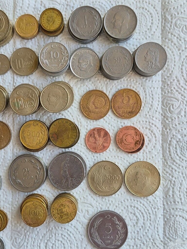 210 adet TC Paraları 1970 -2005 - 2