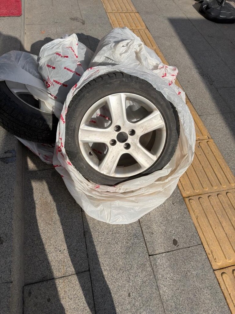 4 Bijon 16” Jant Takım Lastikleri üstünde - 2