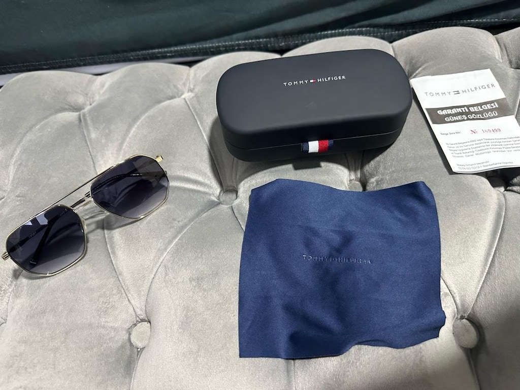 Tommy Hilfiger Güneş Gözlüğü — görsel 2/12