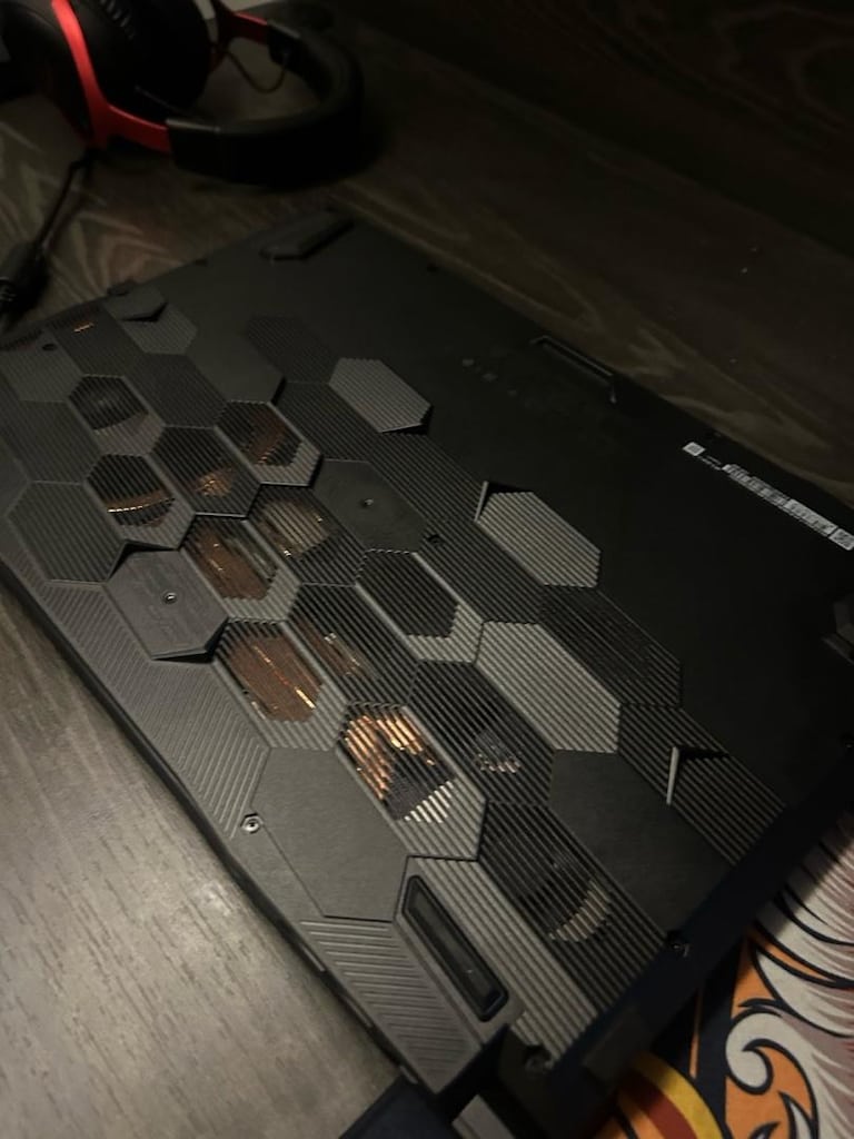 MSİ KATANA 17 HX B14W - 3