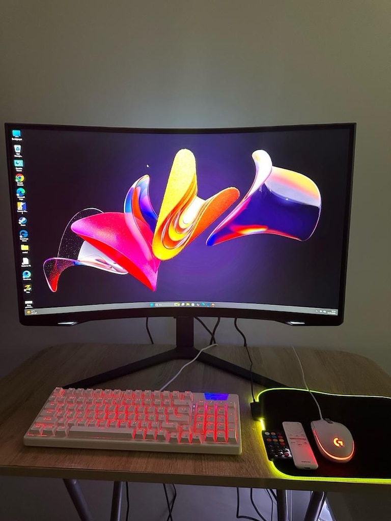 RYZEN 7 5700X + RTX 4060 + 32GB + 2K 240HZ SAMSUNG FULL SET - 2
