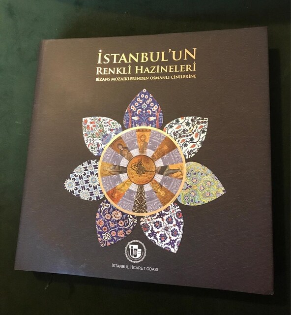 İstanbul'un Renkli Hazineleri: Bizans Mozaiklerinden Osmanlı Çinileri