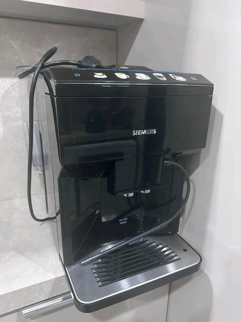 Sıfır ayarında Siemens EQ500 classic kahve makinesİ 5 DEFA KULLANILDI - 5