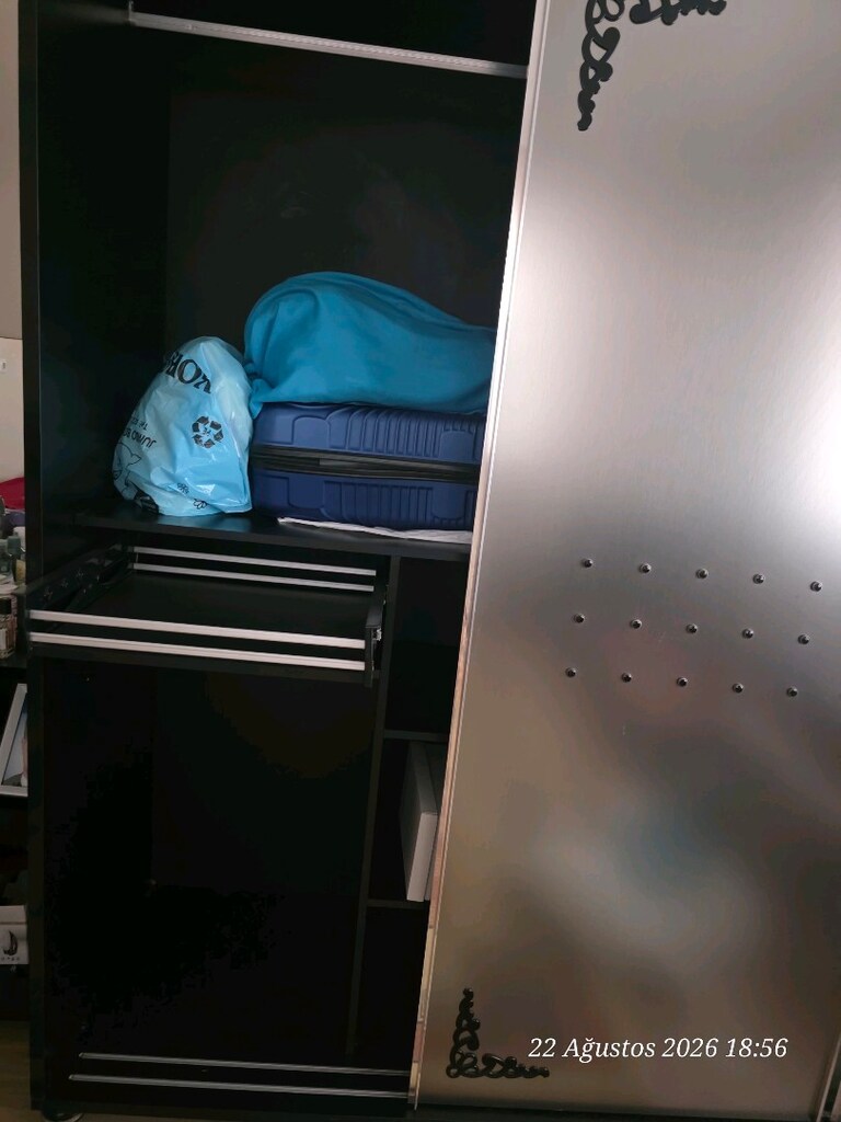 ÜÇ KAPILI SÜRGÜLÜ GARDROP - 6