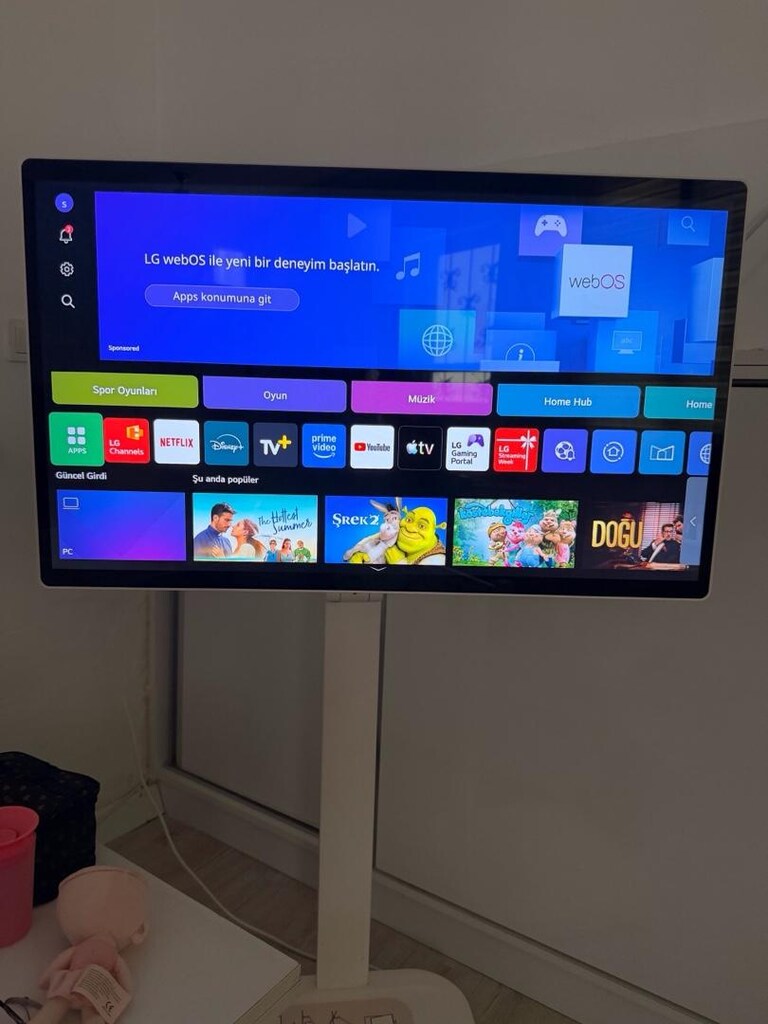 LG 31.5 Swing Tekerlekli Standlı Dokunmatik Smart Monitör - 3