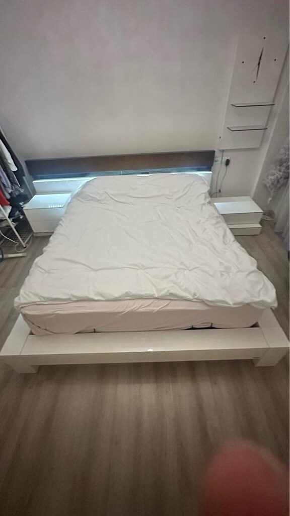 Led aydınlatmalı yatak mobilyası - 5