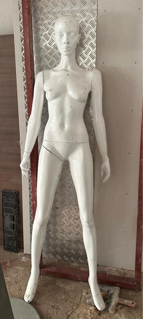 Polyester Beyaz Şık Manken Kartal da