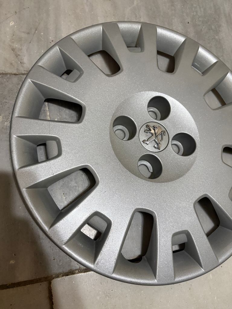 peugeot bipper jant kapağı 15 inç orjinal 1 adet fiyatıdır - 9