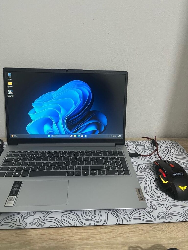 Lenova leptop 4gb ram - 2
