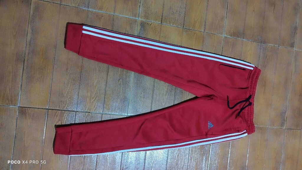 #Adidas likralı eşofman altıBu tip her beden likralı çok var