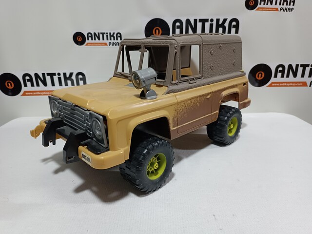ESKİ BİGJİM OYUNCAK JEEP