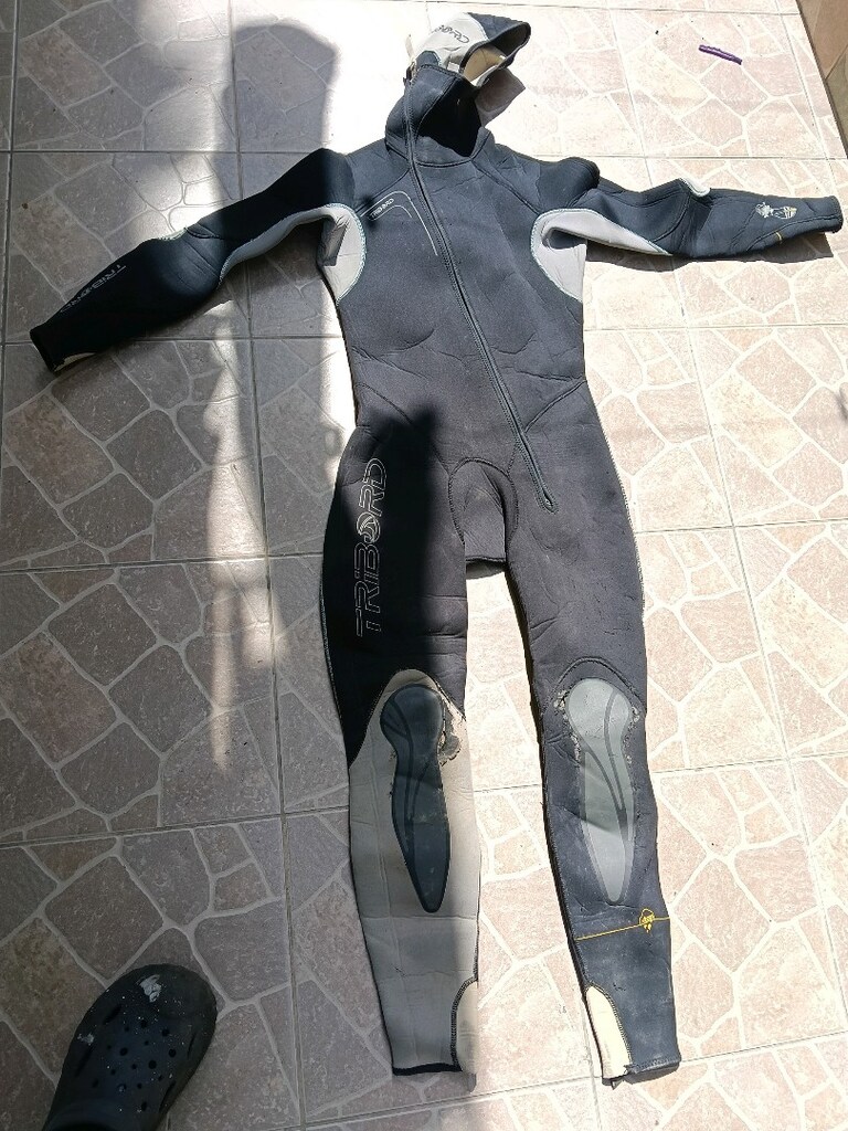 dalış elbisesi