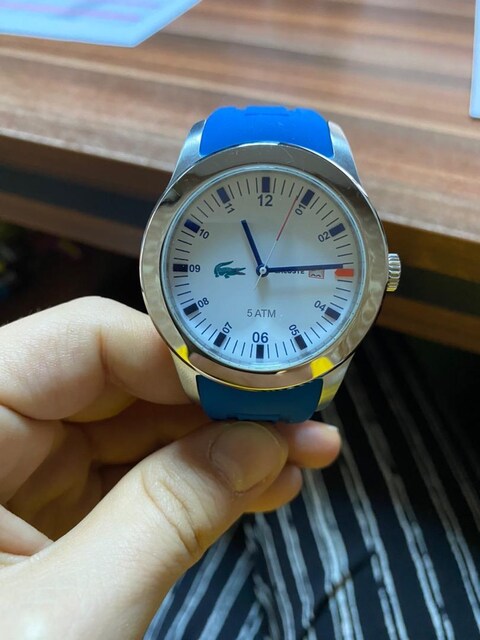 Lacoste unixes saat
